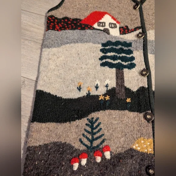 Vintage embroidered folk scene wool vest - Picture 8 of 10